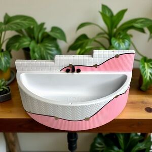 ⭐️⭐️L.O.L MGA Tub Doll House 2021, (House of Surprises) Doll House 3Rd Floor Tub